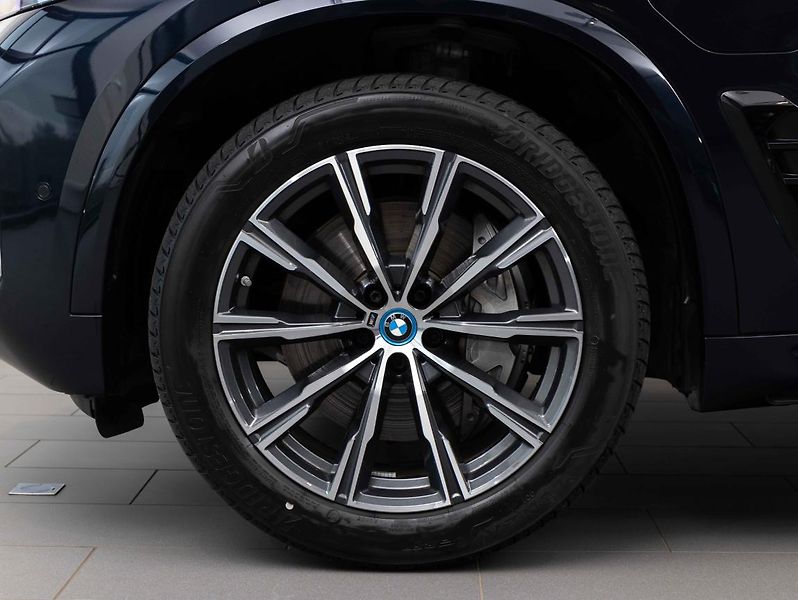 BMW X5 xDrive50e - fotka 6 z 24