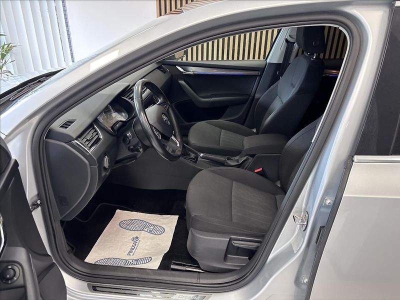 Škoda Octavia 2.0 TDI 110KW GreenLine - fotka 9 z 28