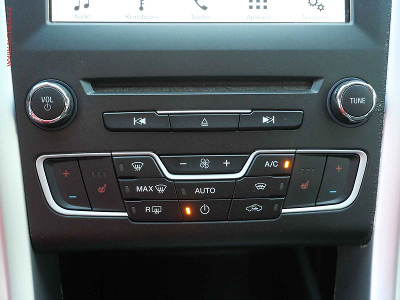Ford Mondeo (2016) 1.5 EB, ČR, Trend - fotka 13 z 22