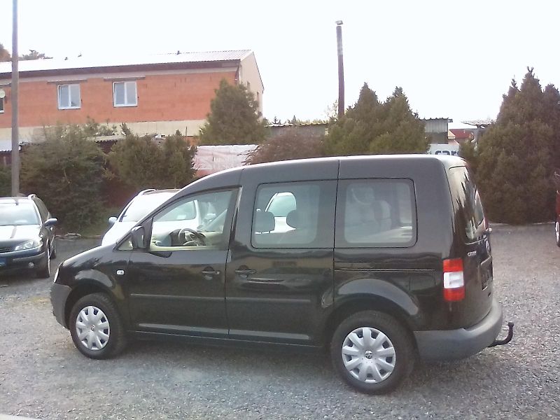 Volkswagen Caddy (2005) 1.6i 16V, závěs - fotka 8 z 30