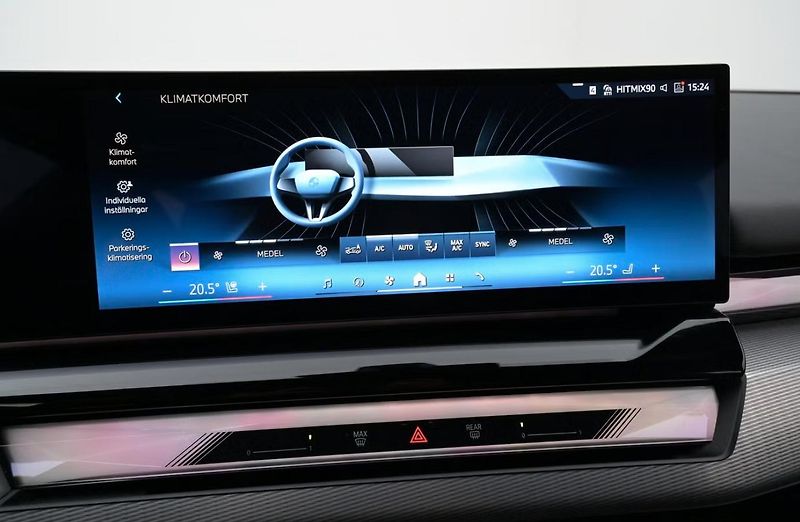 BMW i5 xDrive40 Touring M SoH 96% Taž - fotka 14 z 26