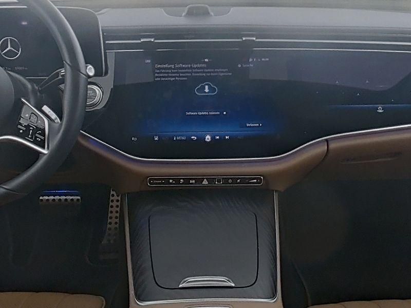 Mercedes-Benz Třídy E E300de 4M All terrain Premium+ - fotka 6 z 9
