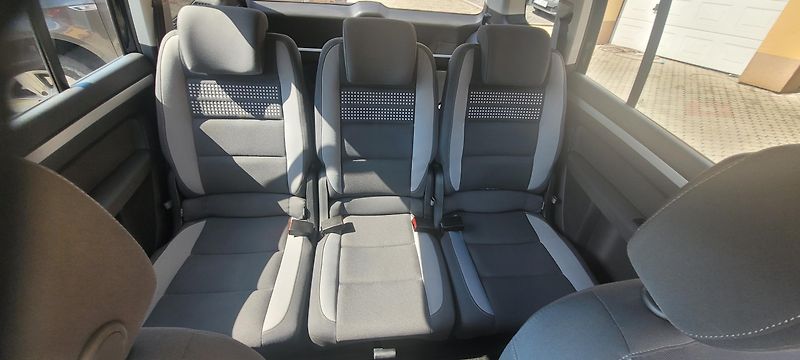 Volkswagen Touran (2013) 1,2TSi 77kW benzín „Life“ - fotka 13 z 35