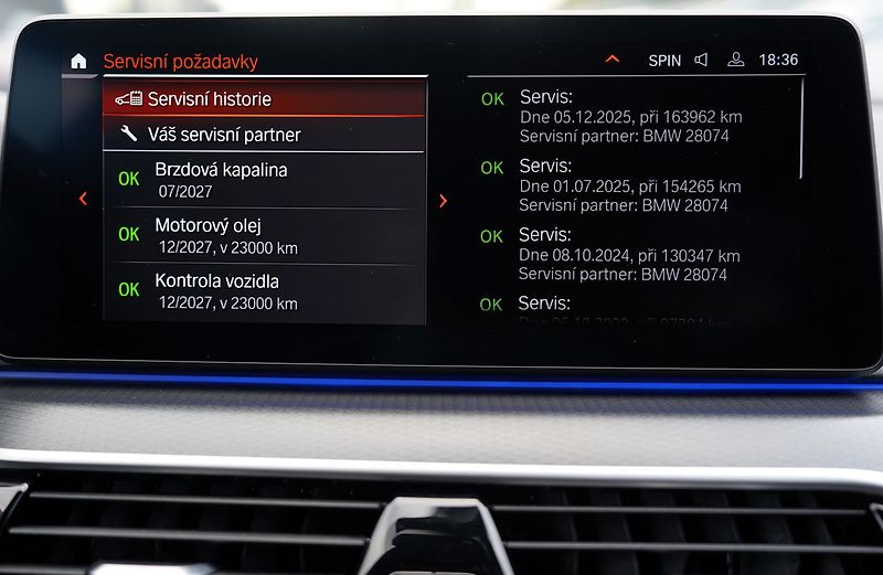 BMW Řada 5 540i xDrive/Lasery,HUD/335PS - fotka 38 z 45