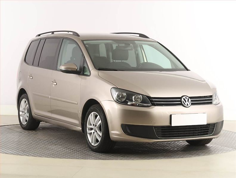 Volkswagen Touran (2013) Comfortline 1.2 TSI, ČR,1.maj - fotografie inzerátu
