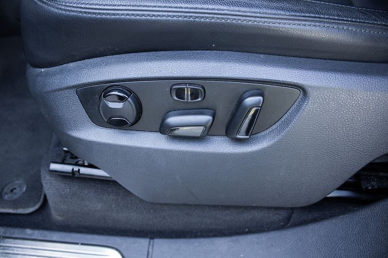 Volkswagen Touareg - fotka 9 z 25