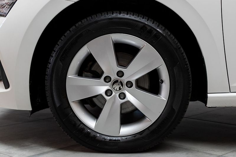 Škoda Scala 1.6 TDI DRIVE 125 YEARS*ČR 1.M - fotka 27 z 36