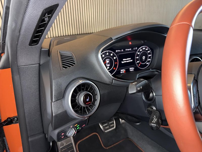 Audi TT 45 TFSI Coupé Exclusive B&O CZ - fotka 9 z 37