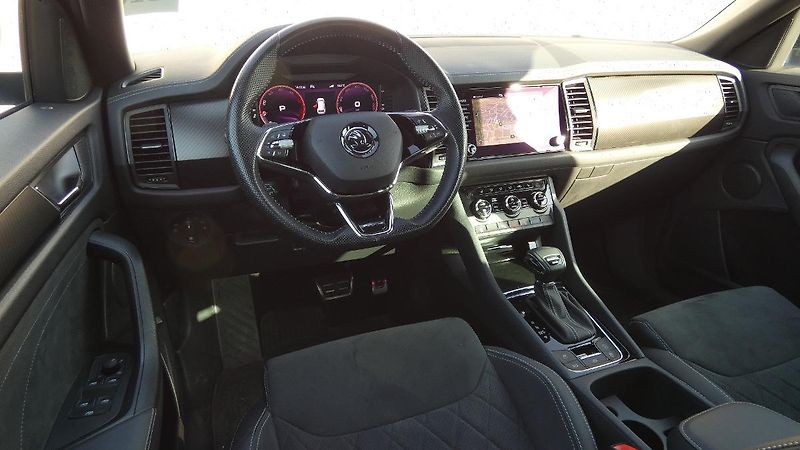 Škoda Kodiaq 2,0 TDI DSG 4x4 Sportline - fotka 5 z 25