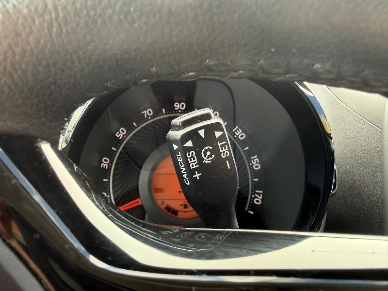 Toyota Aygo 1.0 VVT-i X-Play Style - fotka 19 z 27