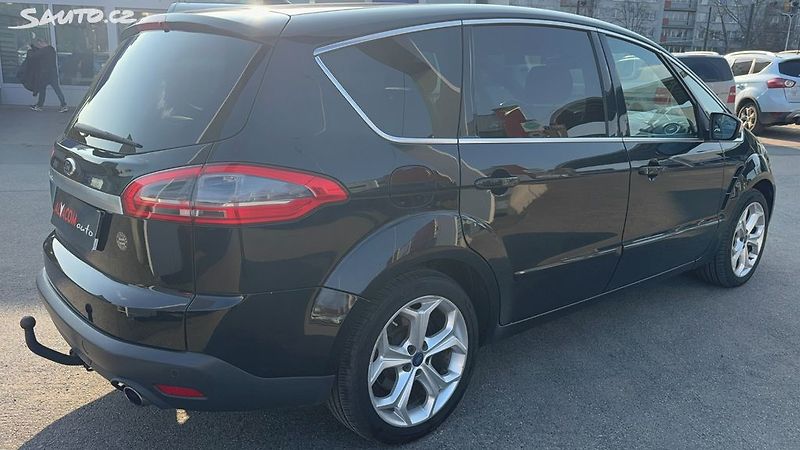 Ford S-MAX 2,2 TDCI 147kW 7míst - fotka 38 z 38