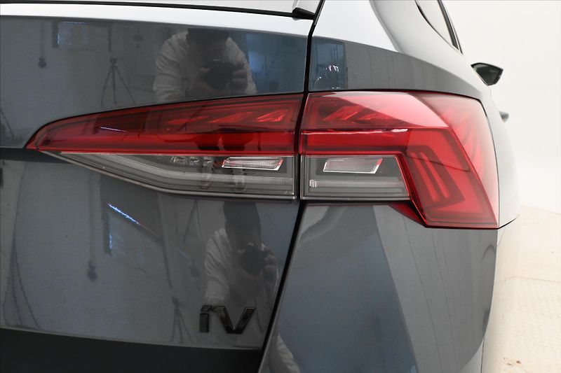 Škoda Octavia 1,4 TSI iV RS 180 kW DSG Záruk - fotka 30 z 31