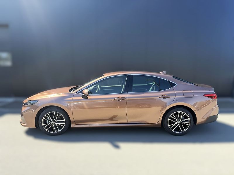 Toyota Camry (2025) Prestige - fotka 2 z 7