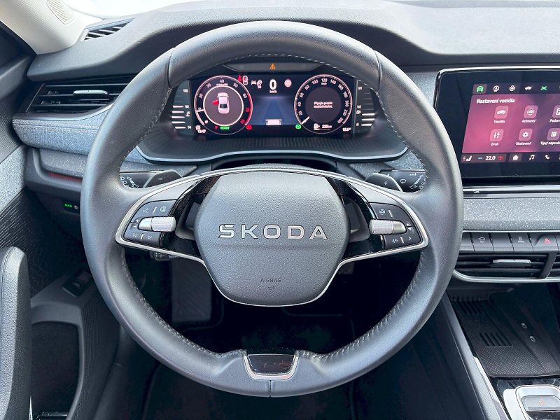 Škoda Octavia (2025) DSG 1.5 TSI / 110kW / TOP SELE - fotka 17 z 35