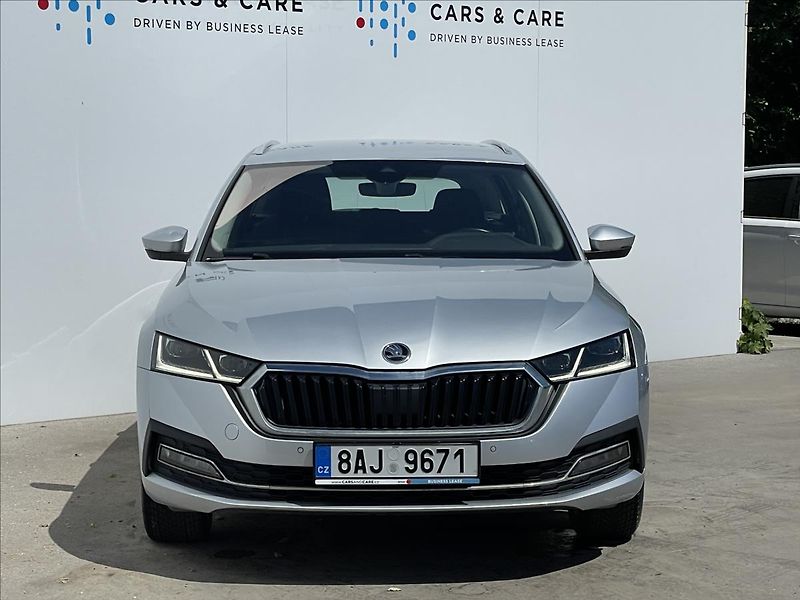 Škoda Octavia 2,0 TDI Combi Style Plus TAŽNÉ - fotka 21 z 22