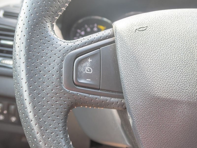 Renault Mégane (2015) 1.2T 97KW – NAVI / BOSE - fotka 17 z 48