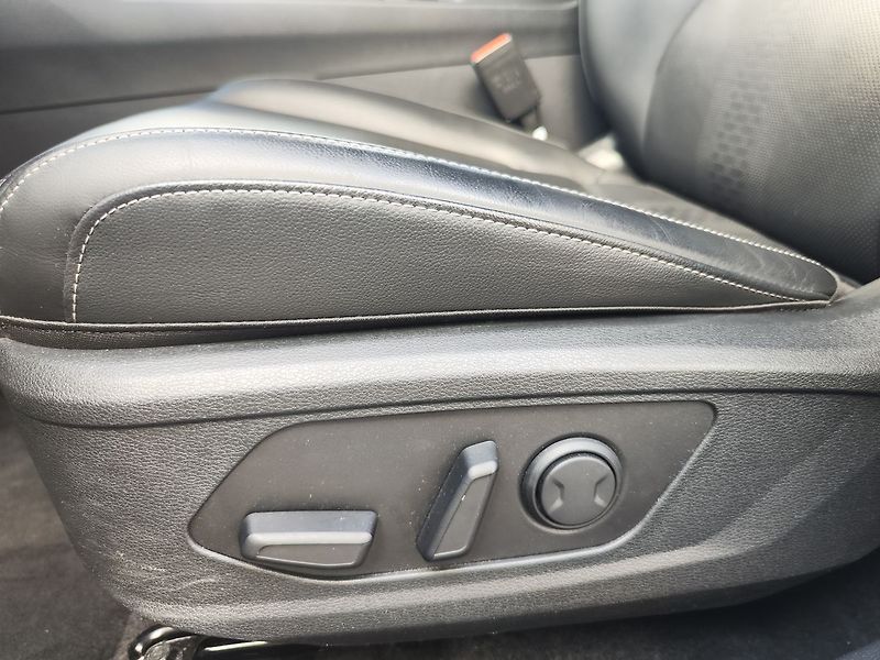 Kia Sportage 1.6 T-GDi/132kW Top 4x4 DCT - fotka 37 z 40