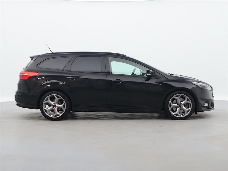 Ford Focus 2,0 TDCi ST 136kW Turnier - fotka 8 z 36