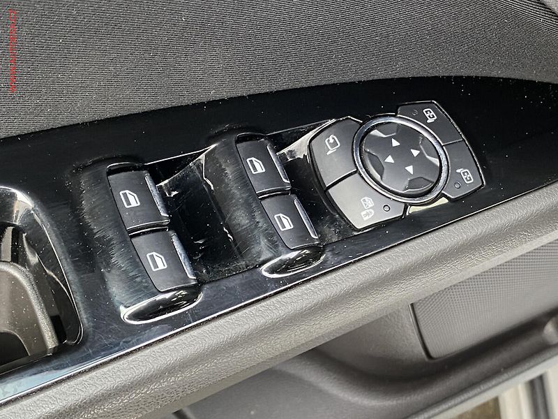 Ford Mondeo (2021) 2.0 TDCi AWD, ČR, Titanium - fotka 12 z 18