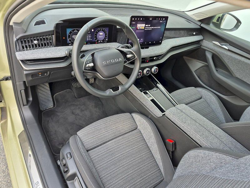 Škoda Superb (2025) Selection 2.0 TDI 110kW DSG - fotka 12 z 31