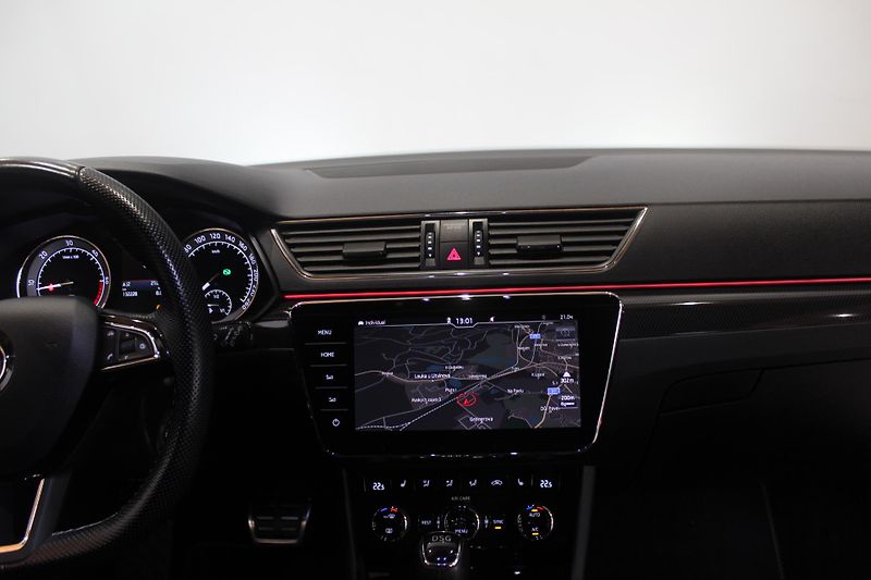 Škoda Superb (2017) 2.0TDI DSG Sport-Line Tažné - fotka 32 z 39