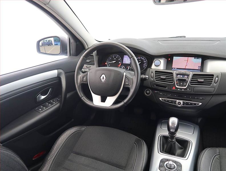 Renault Laguna (2008) 2.0 16V, Serv.kniha, Navi - fotka 7 z 19