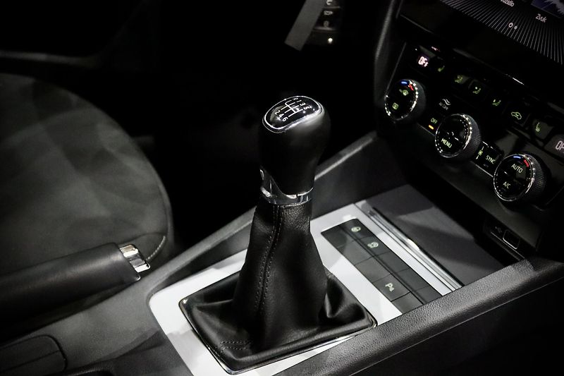 Škoda Octavia 3 FL Combi 1.4 TSI 110 kW - fotka 17 z 29