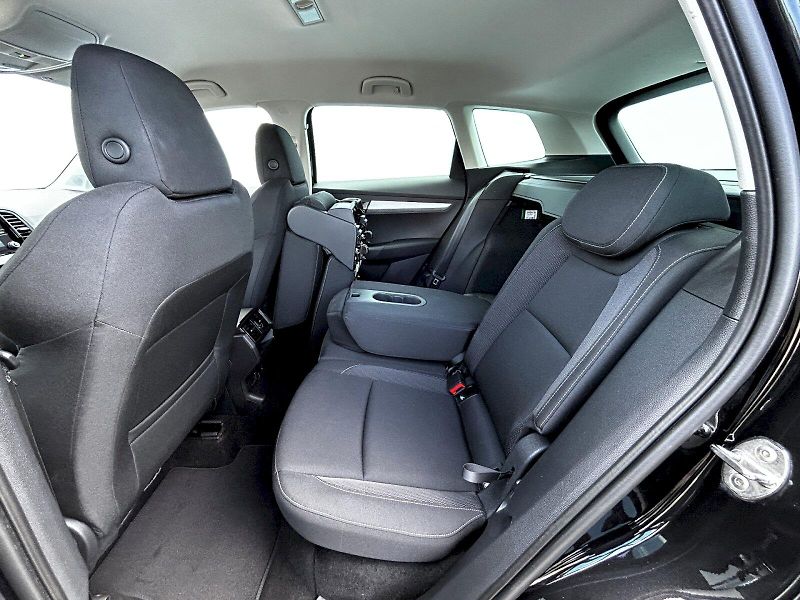 Škoda Karoq (2025) 1.5 TSI 110kW DSG Selection Va - fotka 29 z 34