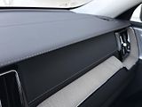 Volvo XC60 T8 AWD ULTRA DARK / B&W VZDUCH - náhled 22