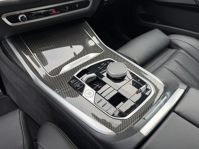 BMW X7 xDrive 40d nátáčecí náprava - fotka 24 z 32