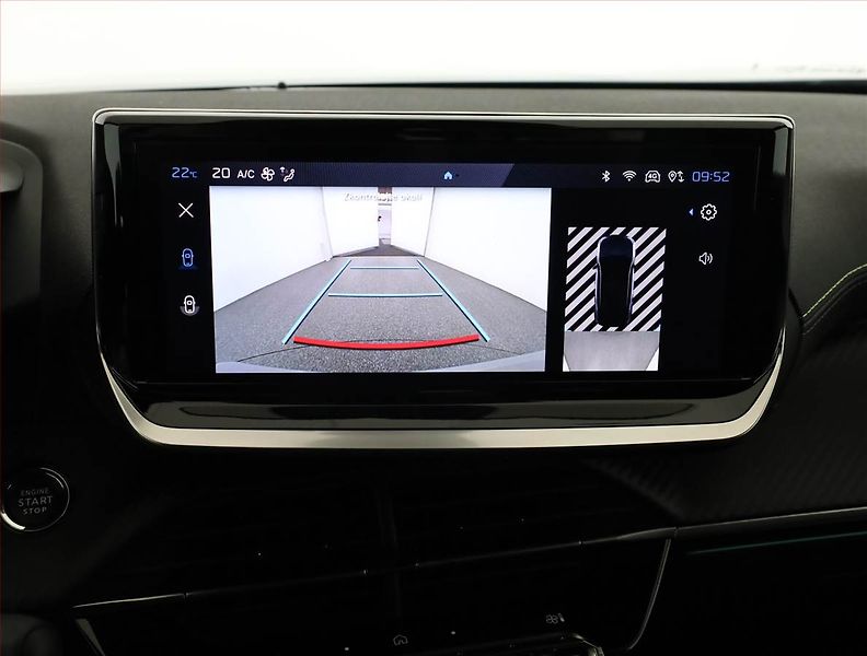 Peugeot 2008 (2025) 54 kWh, SoH 98%, digi klima - fotka 14 z 20