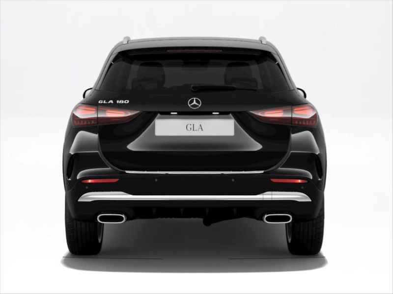 Mercedes-Benz GLA (2026) 1,3 180 Edition 140 Years - fotka 5 z 9