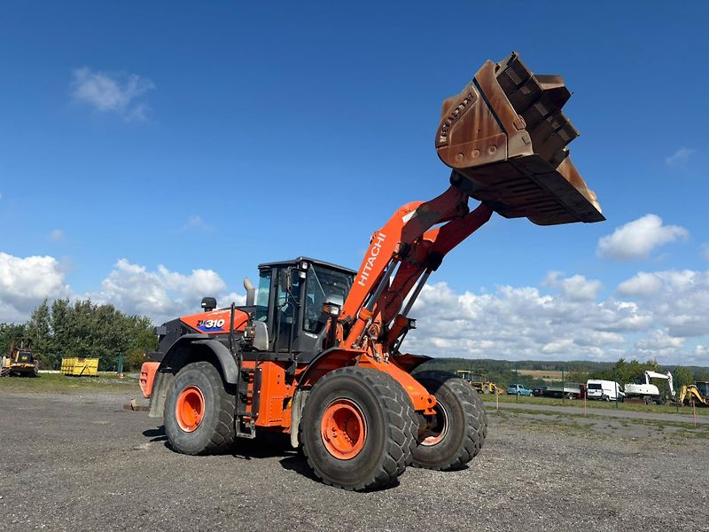 Hitachi (2017) ZW310-6 - fotka 23 z 24
