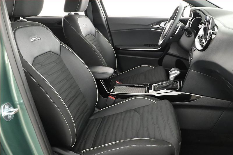 Kia Ceed (2025) 1.5 T-GDI, GT LINE, Automat - fotka 7 z 18
