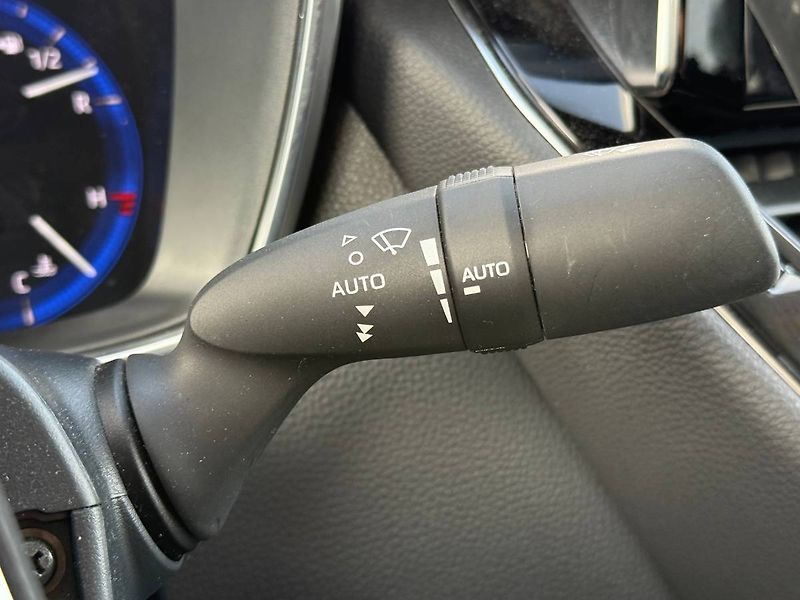 Toyota Corolla (2023) 1.5 VVT-i 92 kW Comfort AT - fotka 18 z 23