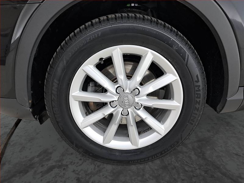 Audi Q3 (2013) basis 2.0 TDI, Serv.kniha - fotka 14 z 18