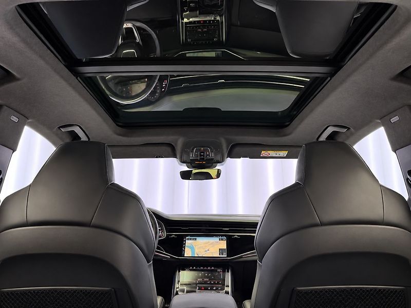 Audi SQ8 QUATTRO, MATRIX, WEBASTO, B&O, - fotka 32 z 35