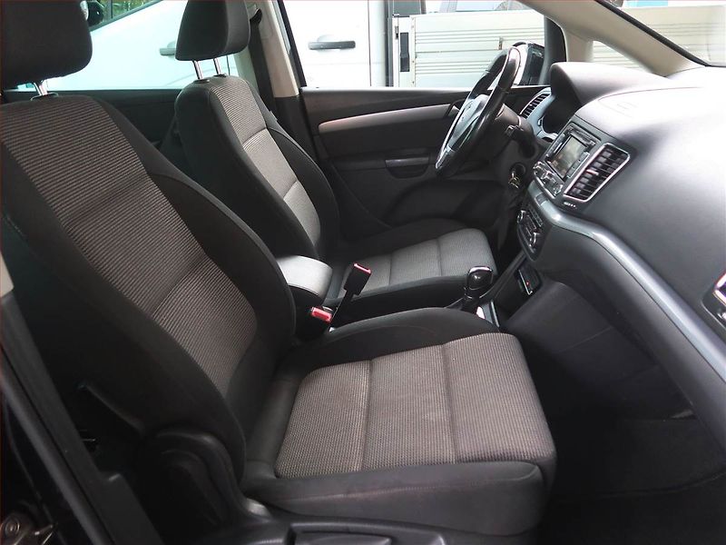 Volkswagen Sharan (2012) 2.0 TDI, Automat, 7 míst - fotka 9 z 19