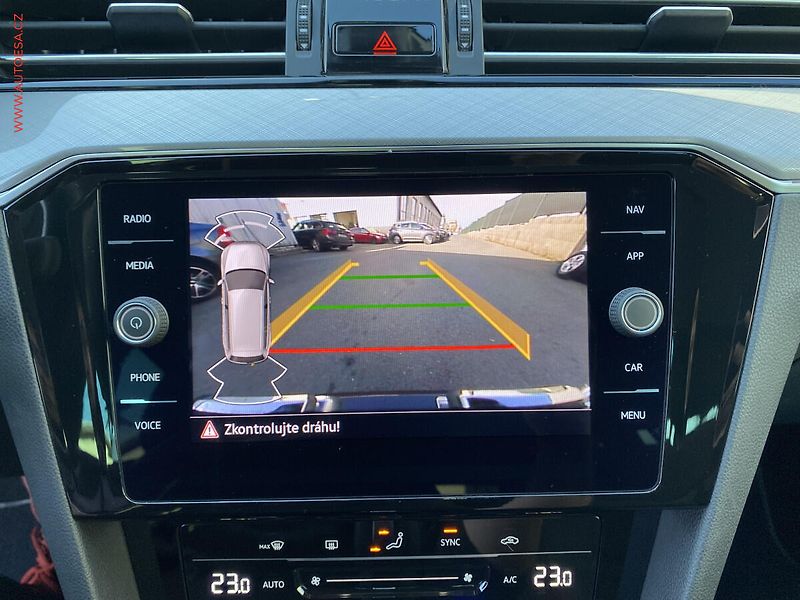 Volkswagen Passat (2021) 2.0 TDi, Business, DSG, LED - fotka 18 z 18
