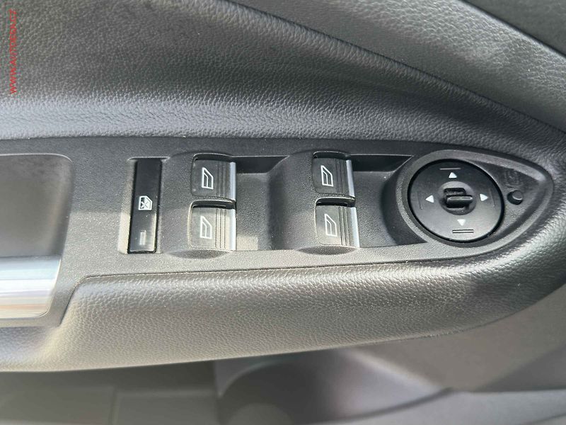 Ford Kuga (2019) 1.5EB, Navi, TZ, park.čidla - fotka 11 z 19