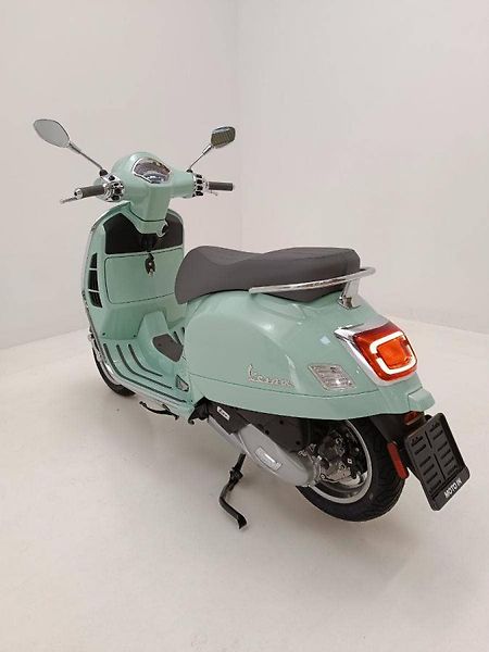 Vespa GTS 125 (2026) Verde Amabile E5+ - fotka 3 z 15