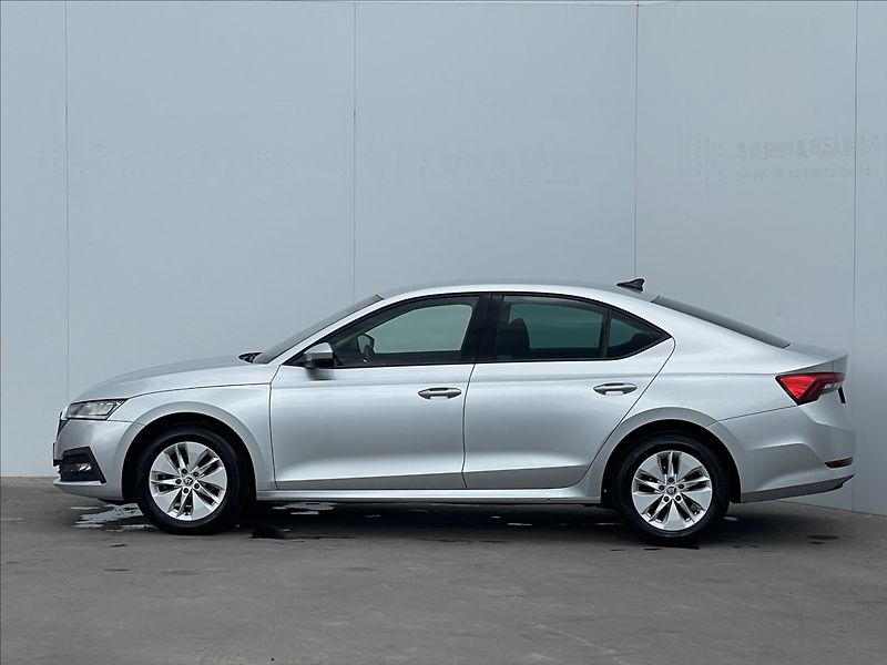 Škoda Octavia 2,0 TDI DSG Ambition Plus LED - fotka 2 z 23