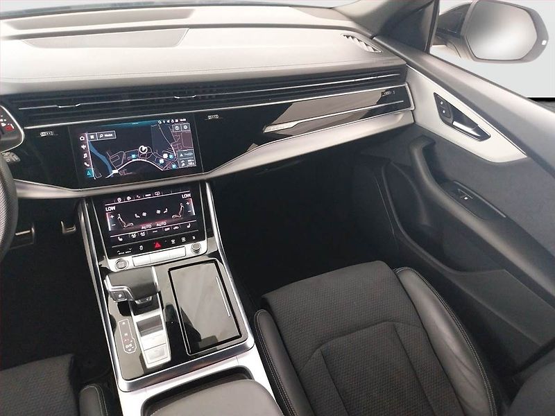 Audi Q8 (2023) 50 TDI - fotka 8 z 19