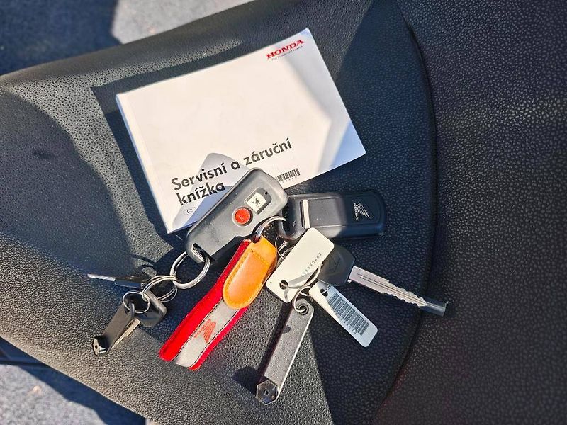 Honda Forza 300 ABS (2018) Smart box, Vyhřívané rukojeti, - fotka 20 z 20