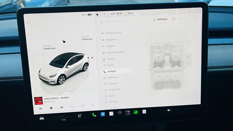 Tesla Model Y (2022) LR AWD Berlin Záruka SoH 93,4% - fotka 33 z 57