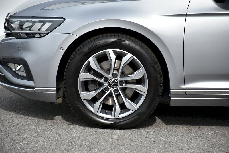 Volkswagen Passat (2023) ELEGANCE 2,0 TDI 110kW DSG - fotka 35 z 35