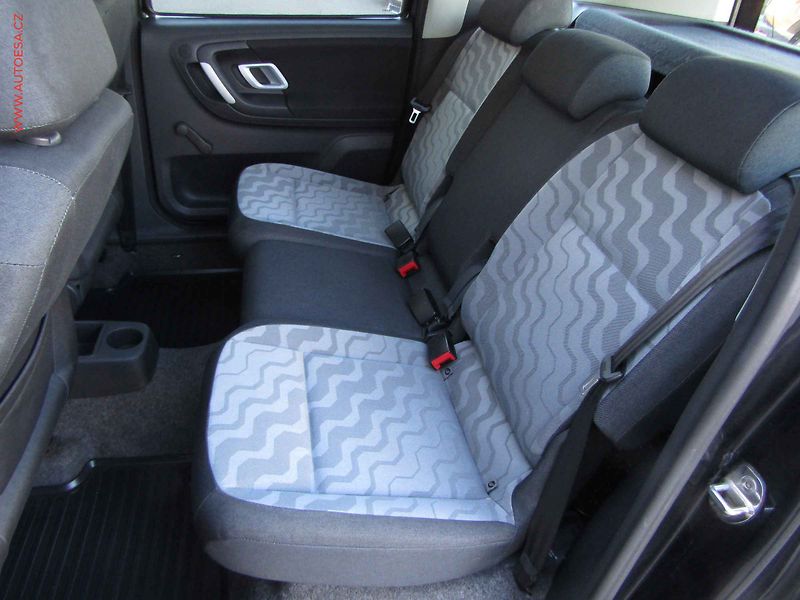 Škoda Roomster (2008) 1.2 HTP, 2.maj,ČR, Style - fotka 10 z 14