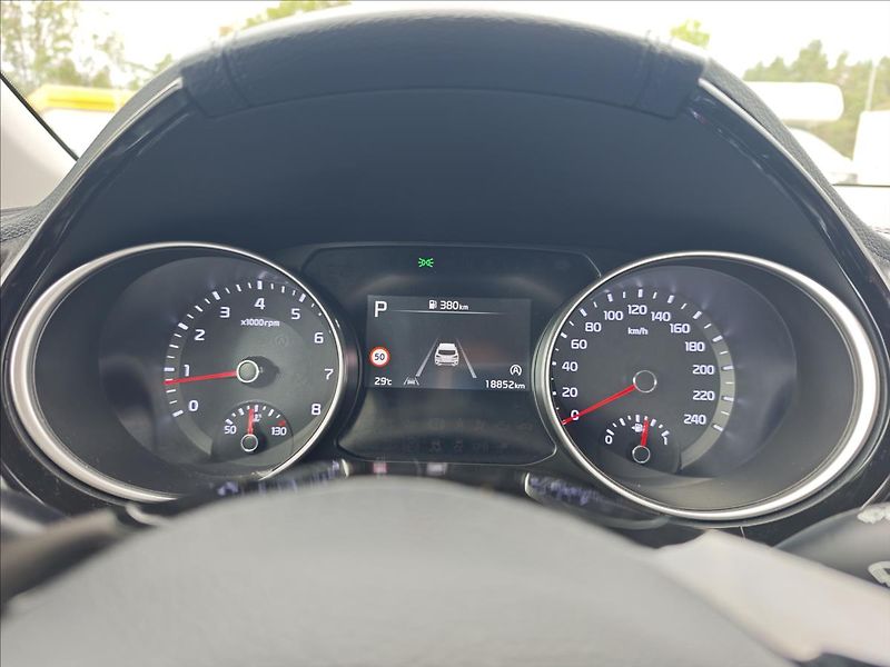 Kia XCeed 1,5 T-GDI 103kW 7DCT automat - fotka 18 z 21