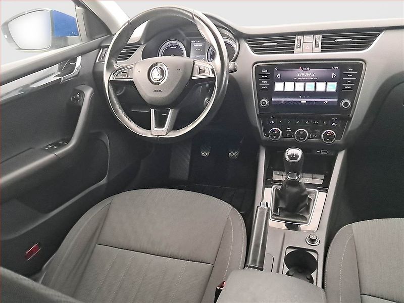 Škoda Octavia (2019) Style 1.6 TDI, Serv.kniha - fotka 7 z 16