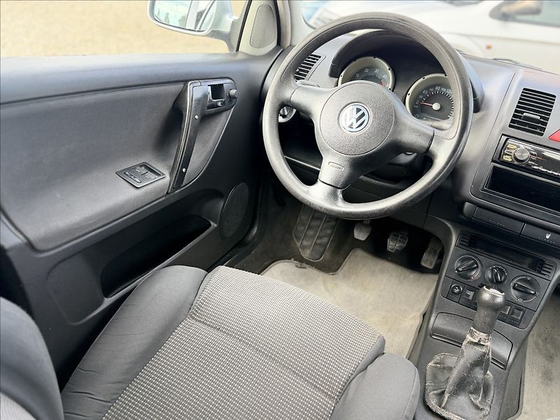 Volkswagen Polo 1,4 TDI KLIMA - fotka 16 z 21